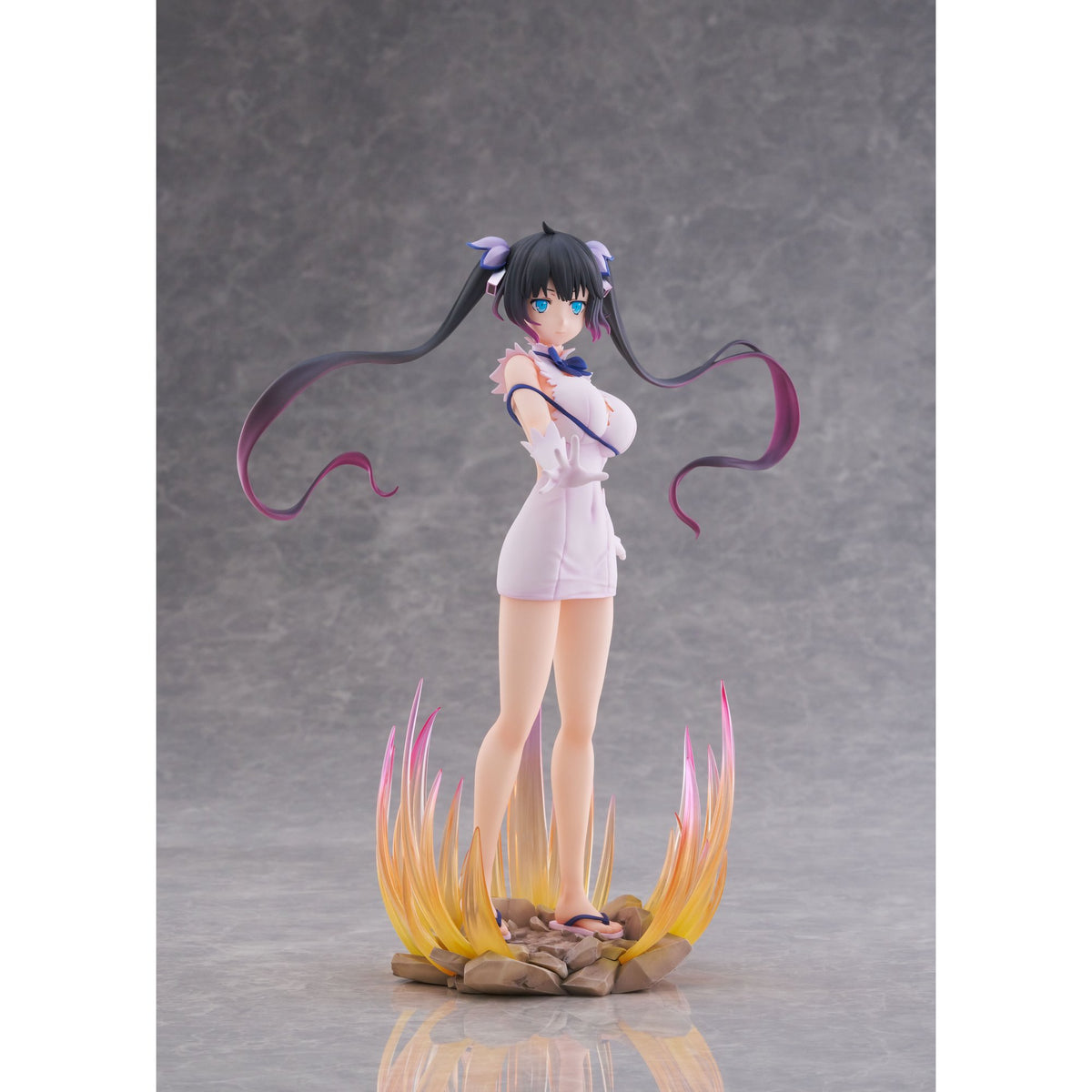 1/7スケールフィギュア 『ダンジョンに出会いを求めるのは間違っているだろうかV』 「ヘスティア」神威解放Ver.
