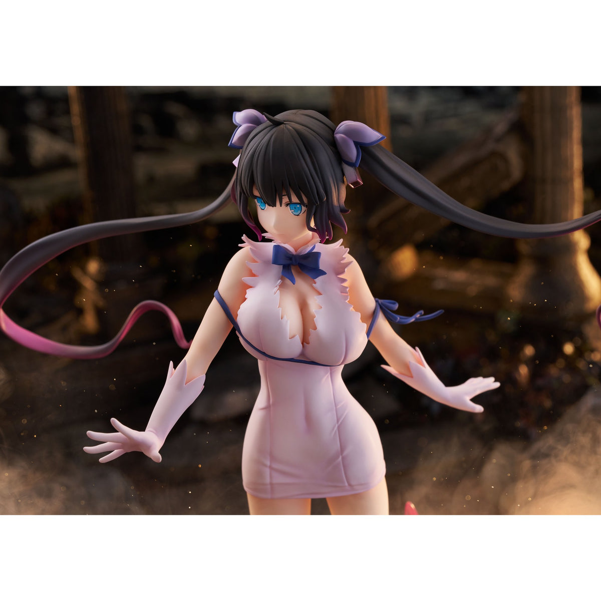 1/7スケールフィギュア 『ダンジョンに出会いを求めるのは間違っているだろうかV』 「ヘスティア」神威解放Ver.