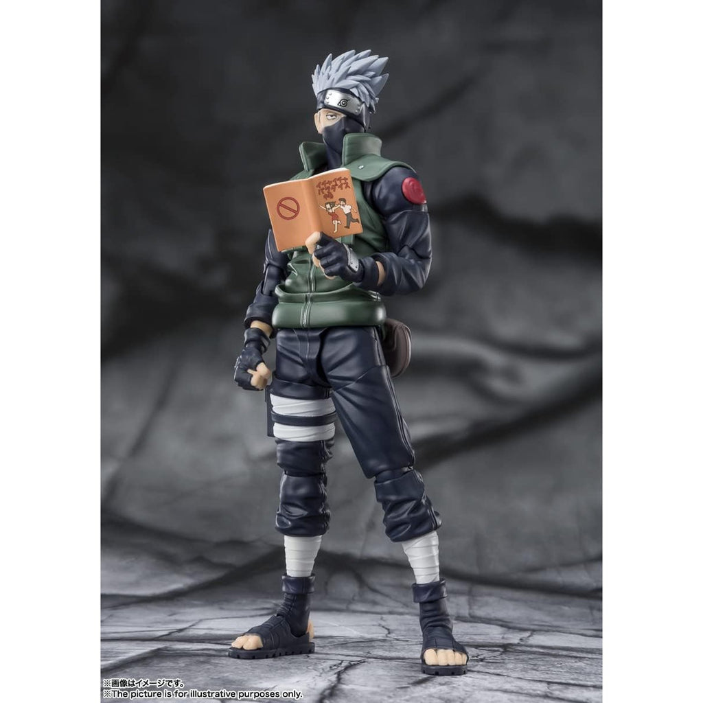 S.H.Figuarts 『NARUTO -ナルト- 疾風伝』 はたけカカシ -勇名轟く写輪眼の英雄-（再販版）