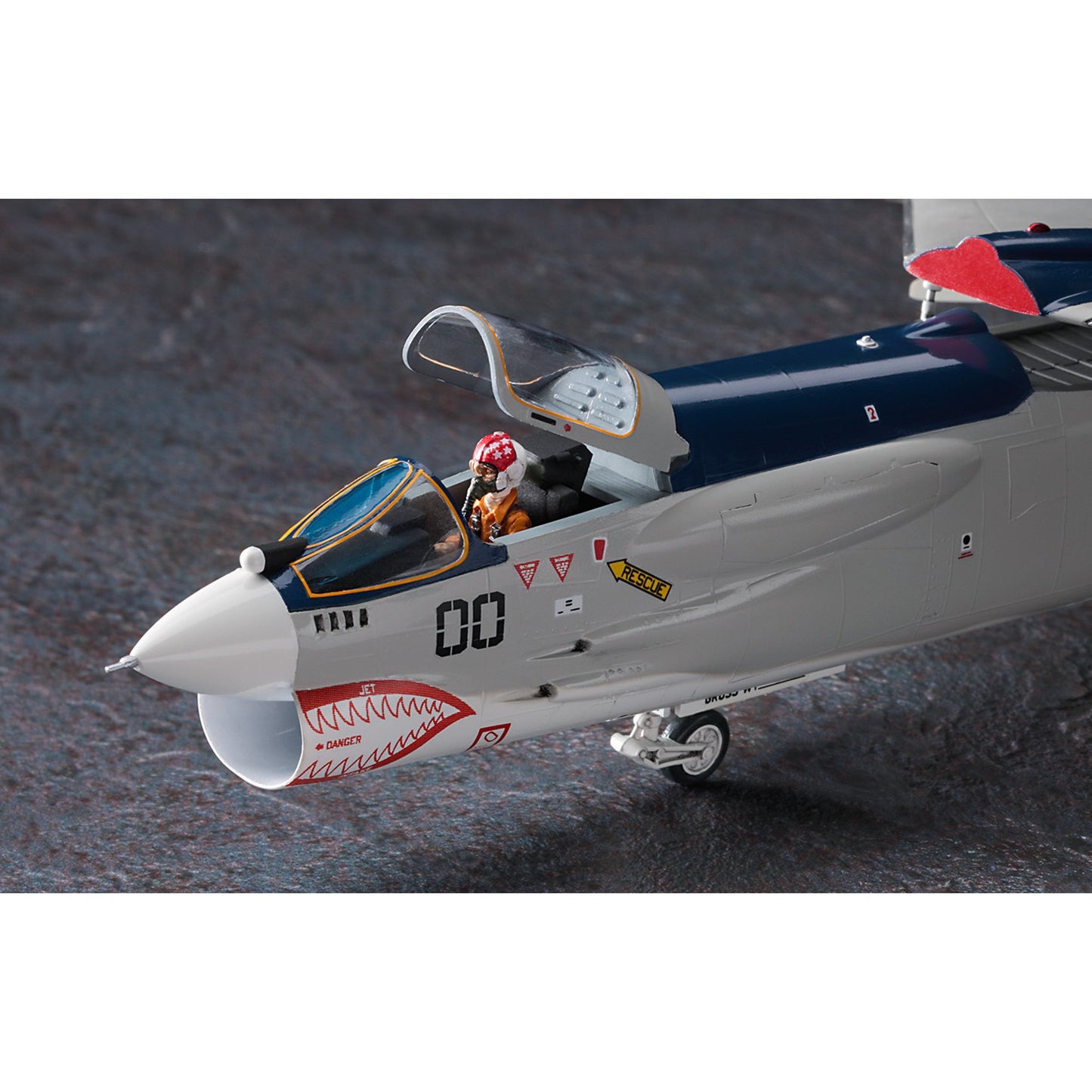 1/72 『エリア88』 F-8E クルーセイダー “風間 真”