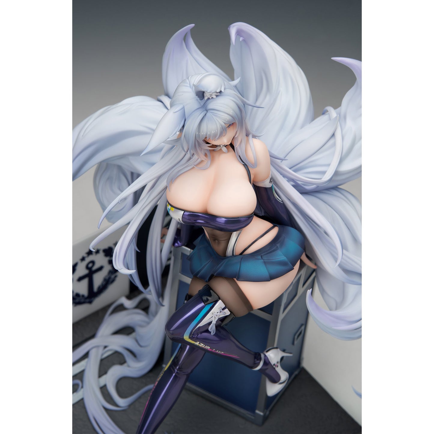 1/7 『アズールレーン』 信濃 寝待の銀輿Ver. LEDアクリル展示ケース付きスペシャル版