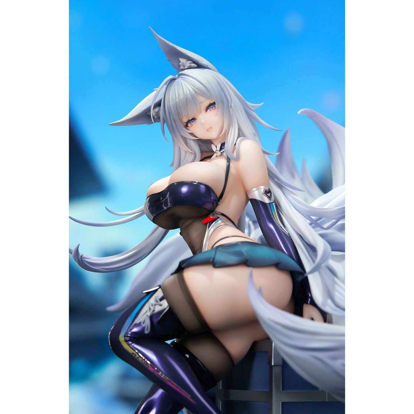 1/7 『アズールレーン』 信濃 寝待の銀輿Ver. LEDアクリル展示ケース付きスペシャル版