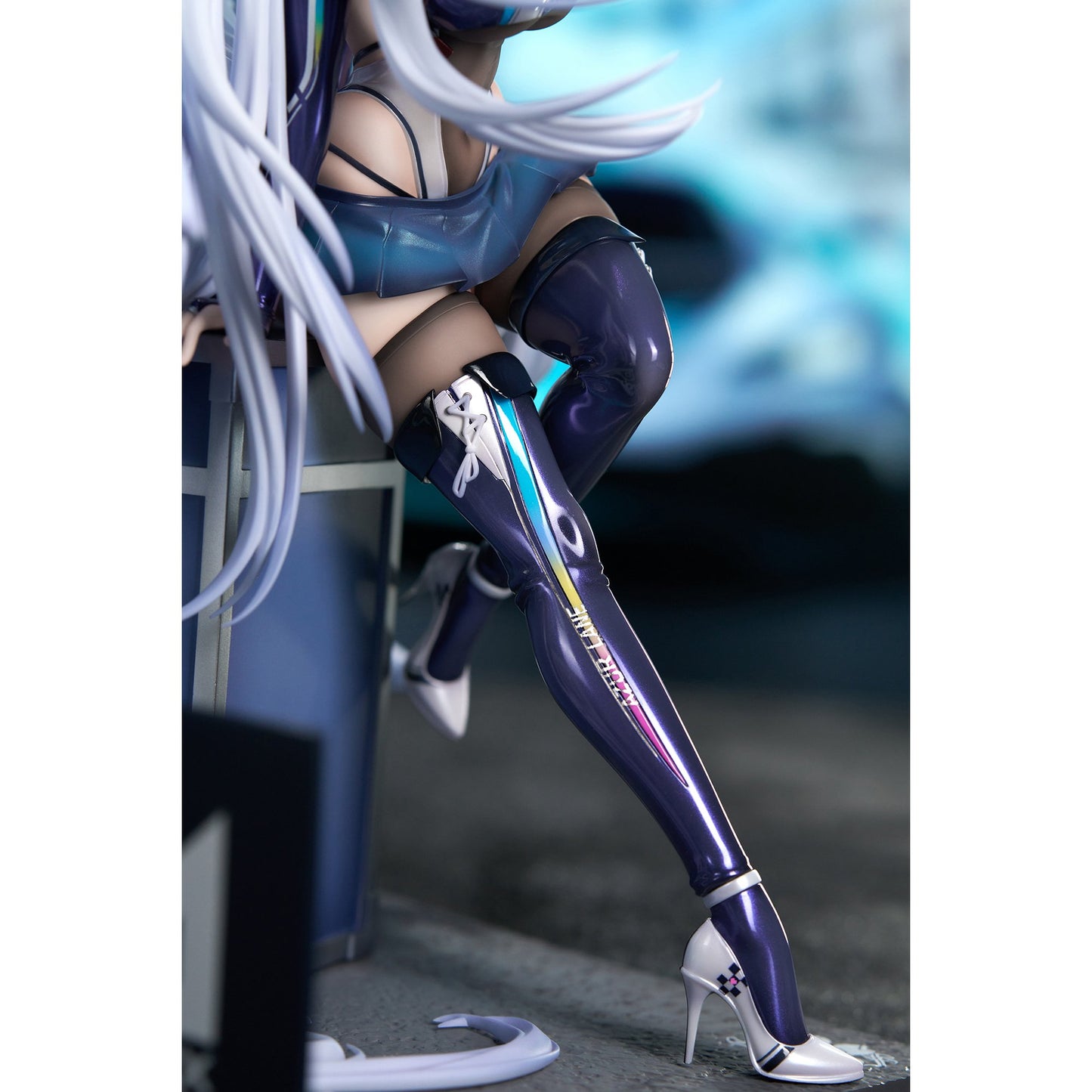 1/7 『アズールレーン』 信濃 寝待の銀輿Ver. LEDアクリル展示ケース付きスペシャル版