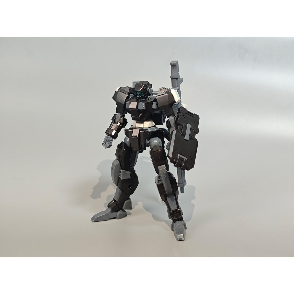 SHEIK MAINLAND ULTRA ACTION TROOPERシリーズ V-gilante(ヴィジラント) 1/144スケールプラスチックモデルキット(ブラック)