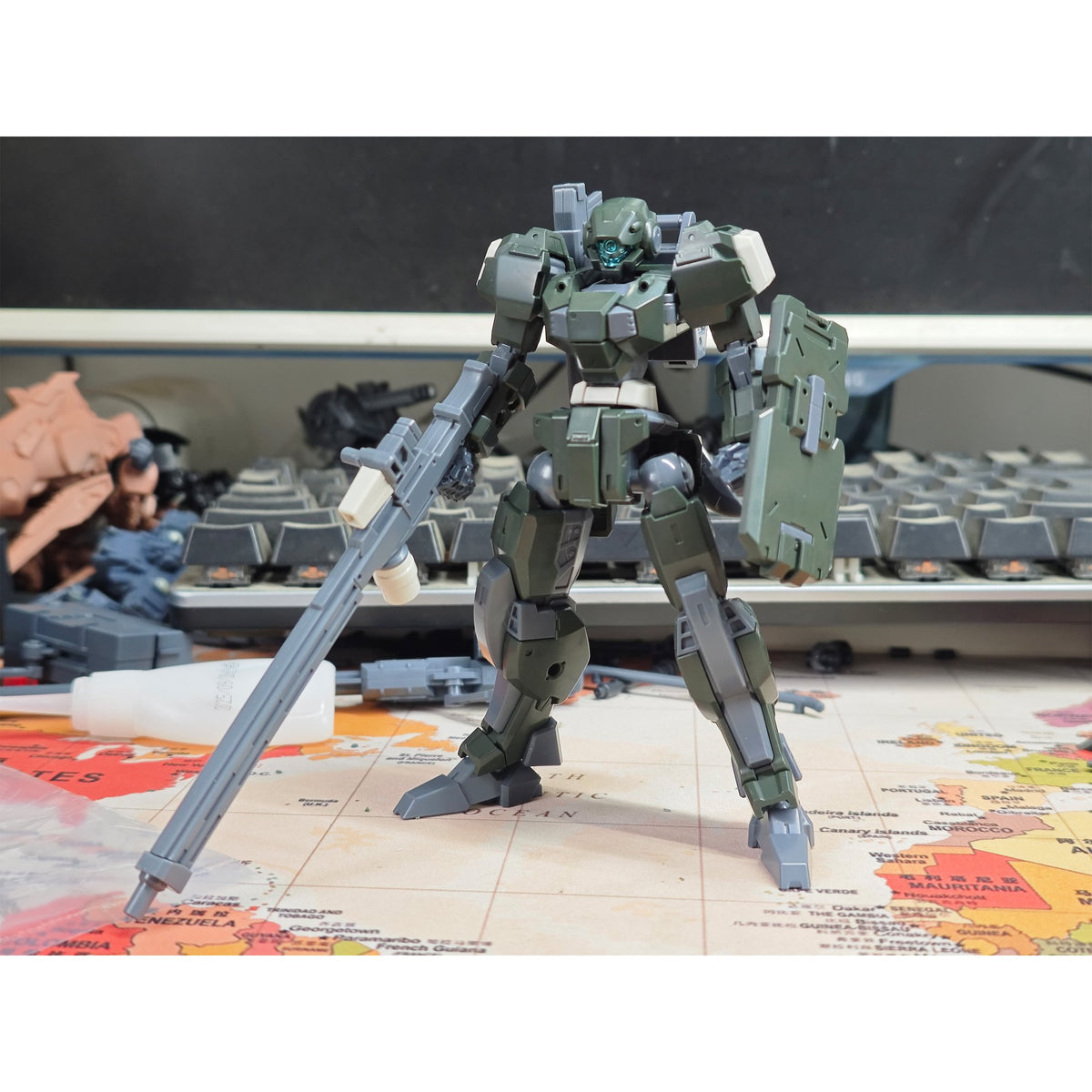 SHEIK MAINLAND ULTRA ACTION TROOPERシリーズ V-gilante(ヴィジラント) 1/144スケールプラスチックモデルキット(グリーン)