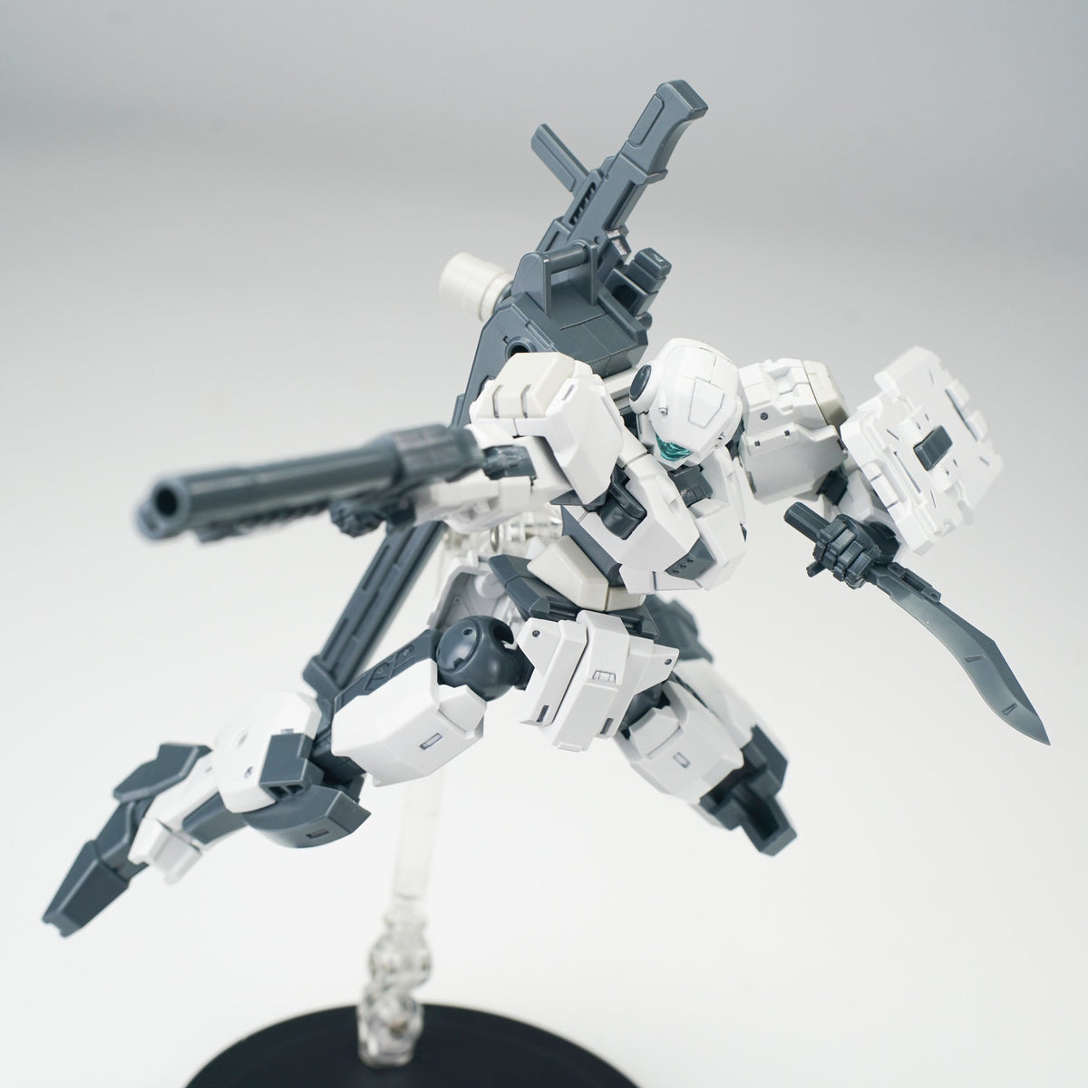 SHEIK MAINLAND ULTRA ACTION TROOPERシリーズ V-gilante(ヴィジラント) 1/144スケールプラスチックモデルキット(ホワイト)