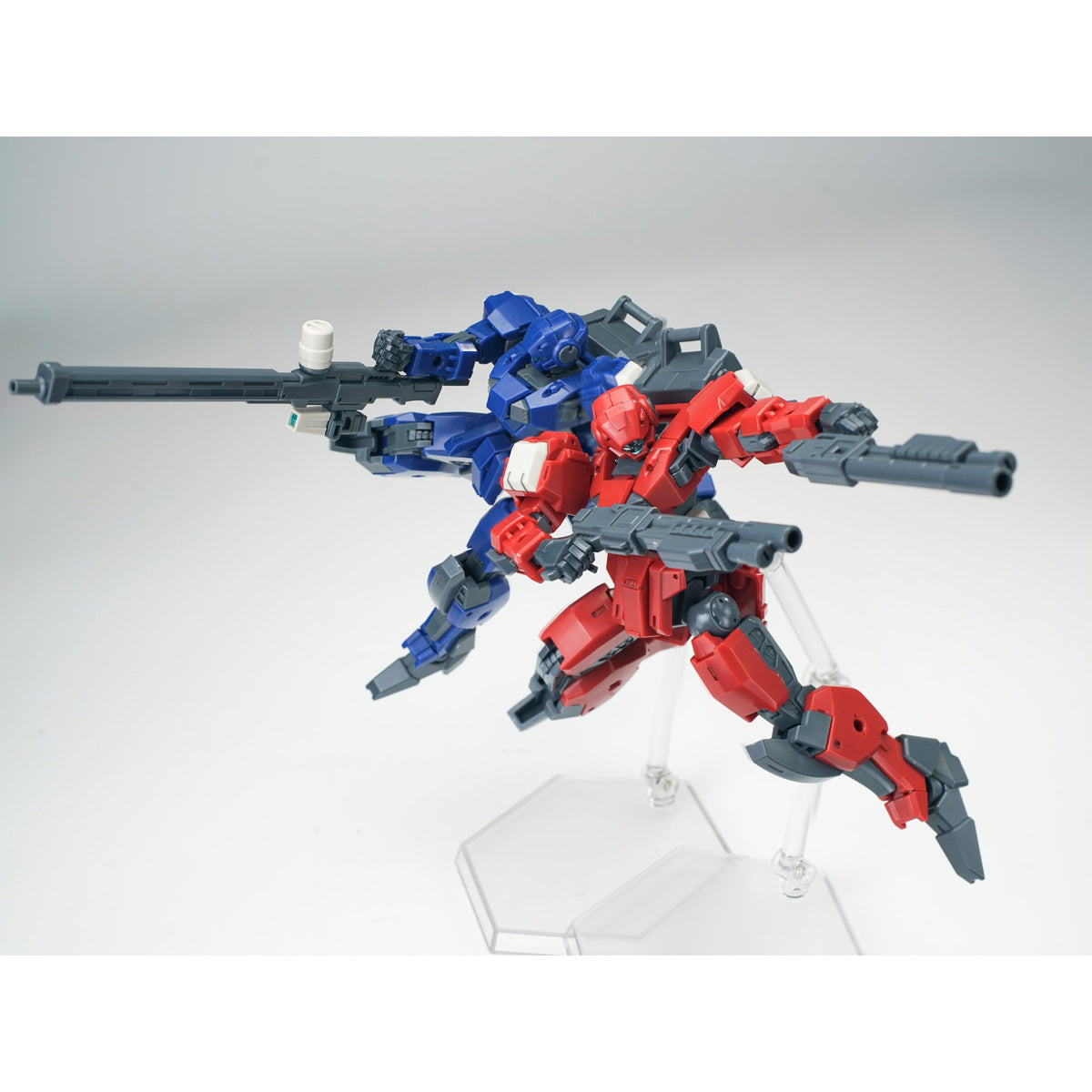SHEIK MAINLAND ULTRA ACTION TROOPERシリーズ V-gilante(ヴィジラント) 1/144スケールプラスチックモデルキット(レッド)