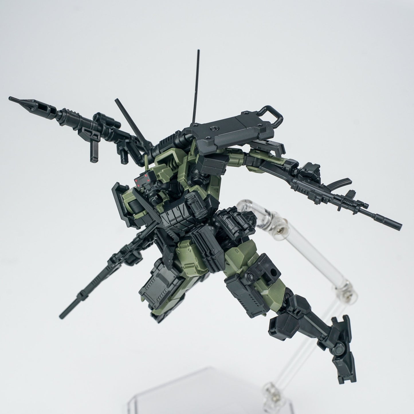 SHEIK MAINLAND 3 min project(スリーミニッツプロジェクト)シリーズ FENRIR(フェンリル)突撃型 1/18スケールプラスチックモデルキット(グリーン)