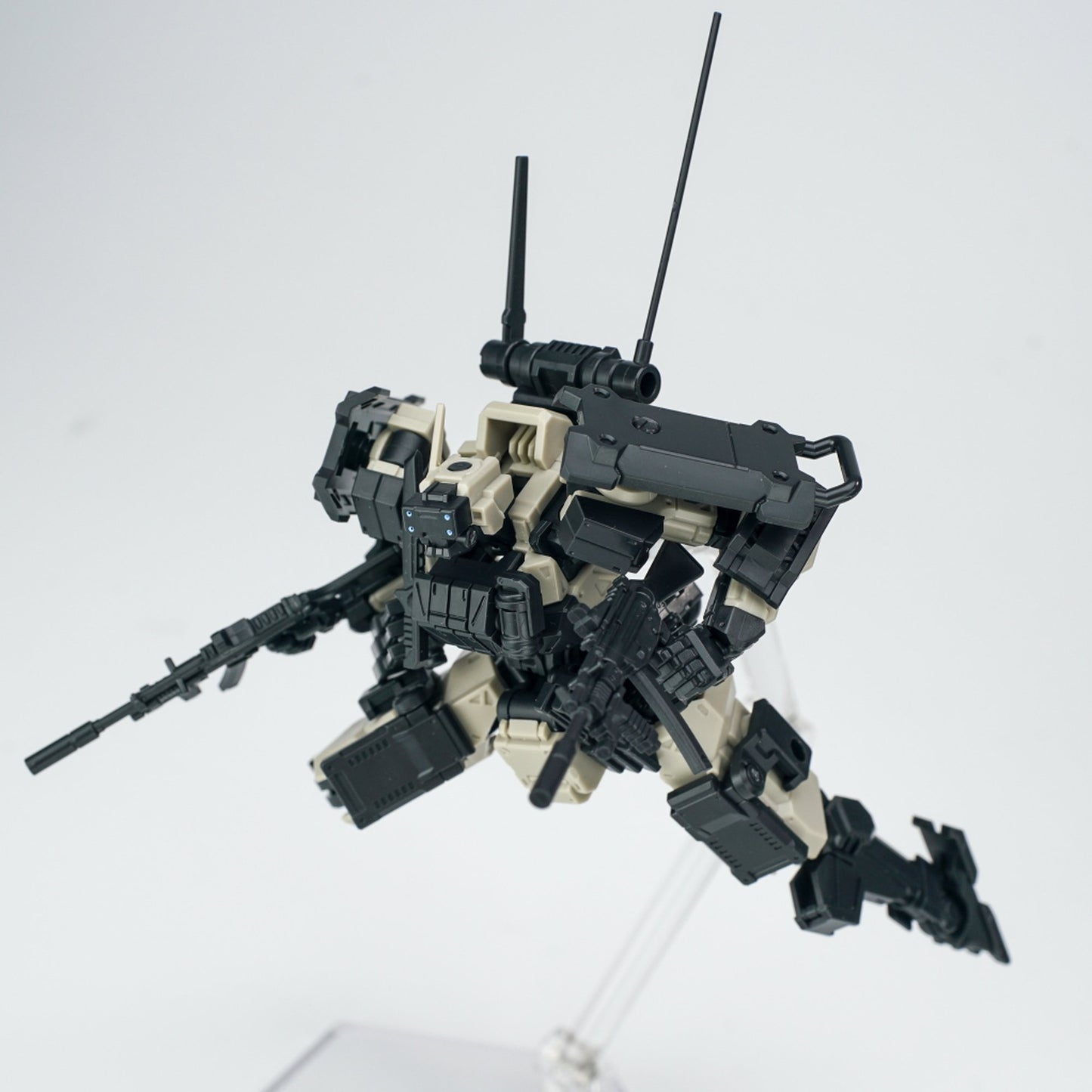 SHEIK MAINLAND 3 min project(スリーミニッツプロジェクト)シリーズ FENRIR(フェンリル)突撃型 1/18スケールプラスチックモデルキット(イエロー)