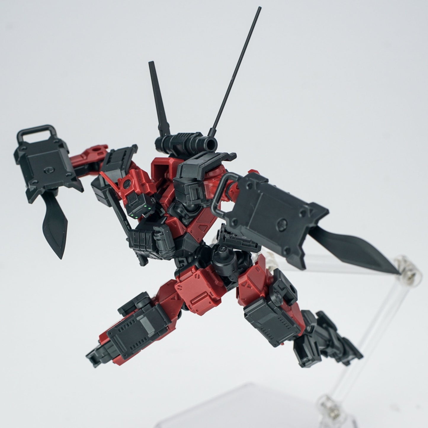 SHEIK MAINLAND 3 min project(スリーミニッツプロジェクト)シリーズ FENRIR(フェンリル)突撃型 1/18スケールプラスチックモデルキット(レッド)