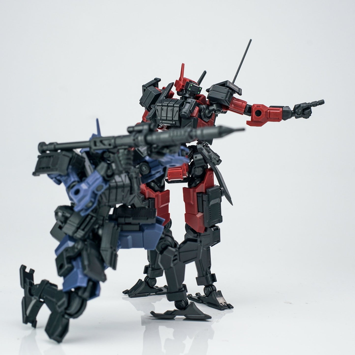 SHEIK MAINLAND 3 min project(スリーミニッツプロジェクト)シリーズ FENRIR(フェンリル)突撃型 1/18スケールプラスチックモデルキット(レッド)