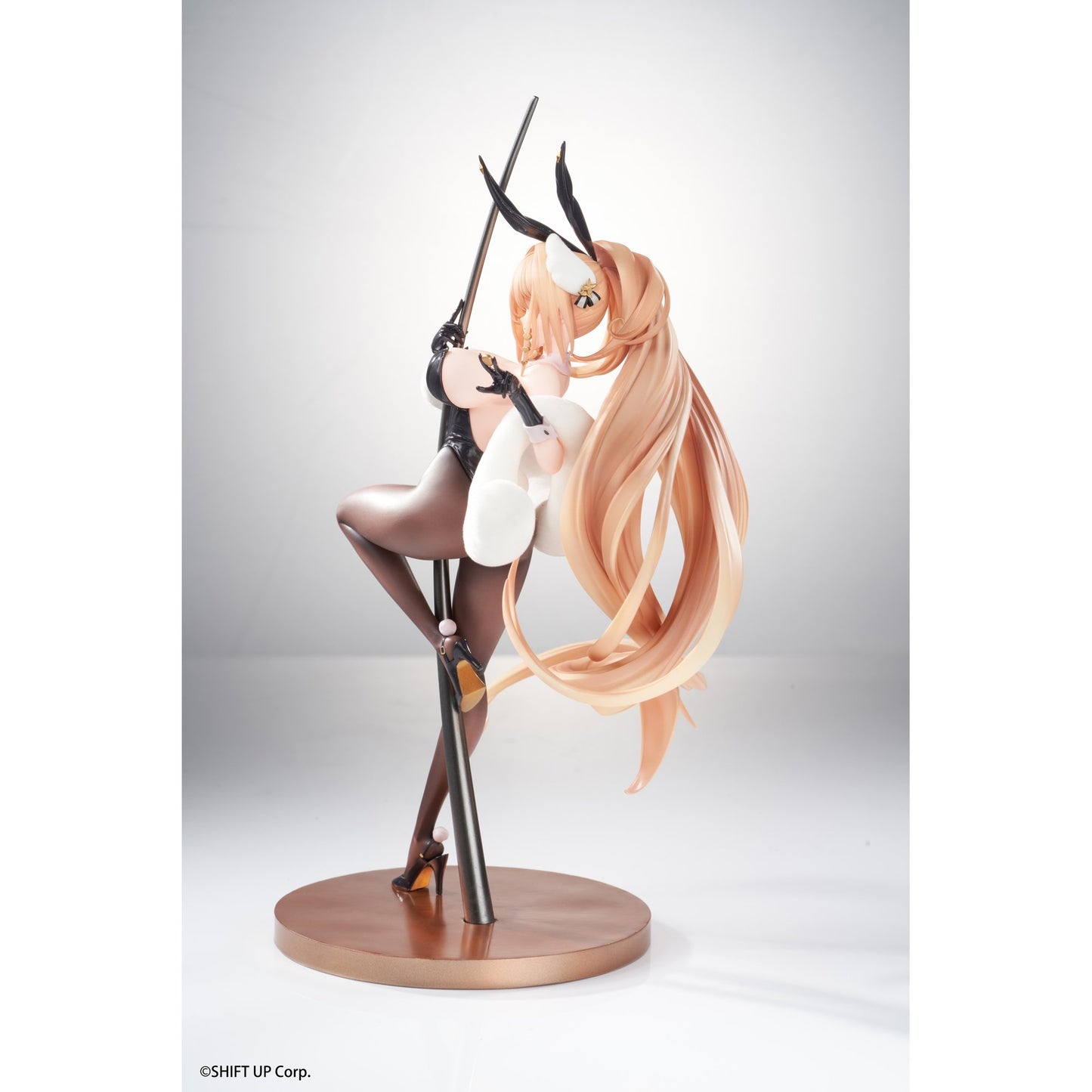 『勝利の女神：NIKKE』 ルピー：ラグジュアリーラビット 1/10 完成品フィギュア