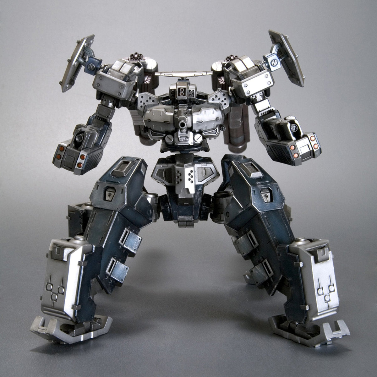 V.I.シリーズ 1/72 『ARMORED CORE』 クレスト CR-C75U2 デルタVer.