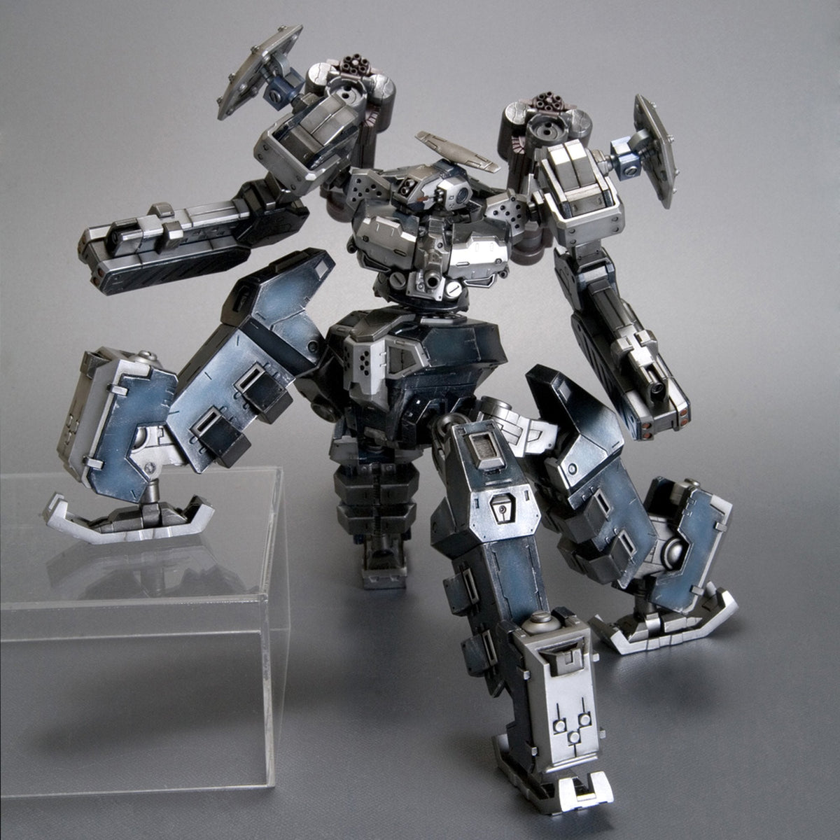 V.I.シリーズ 1/72 『ARMORED CORE』 クレスト CR-C75U2 デルタVer.