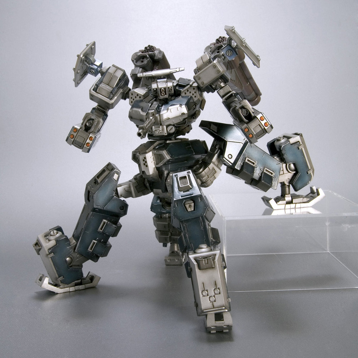 V.I.シリーズ 1/72 『ARMORED CORE』 クレスト CR-C75U2 デルタVer.
