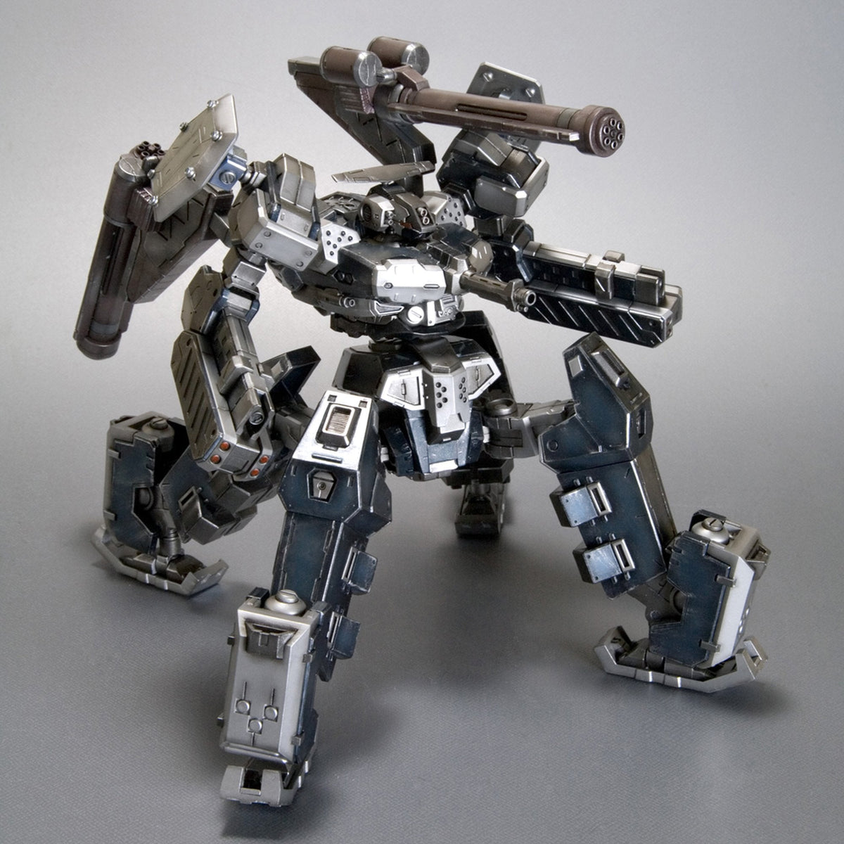 V.I.シリーズ 1/72 『ARMORED CORE』 クレスト CR-C75U2 デルタVer.