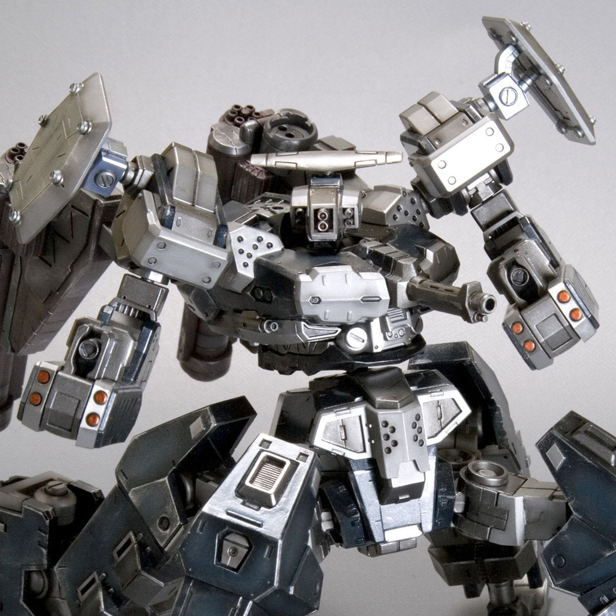 V.I.シリーズ 1/72 『ARMORED CORE』 クレスト CR-C75U2 デルタVer.