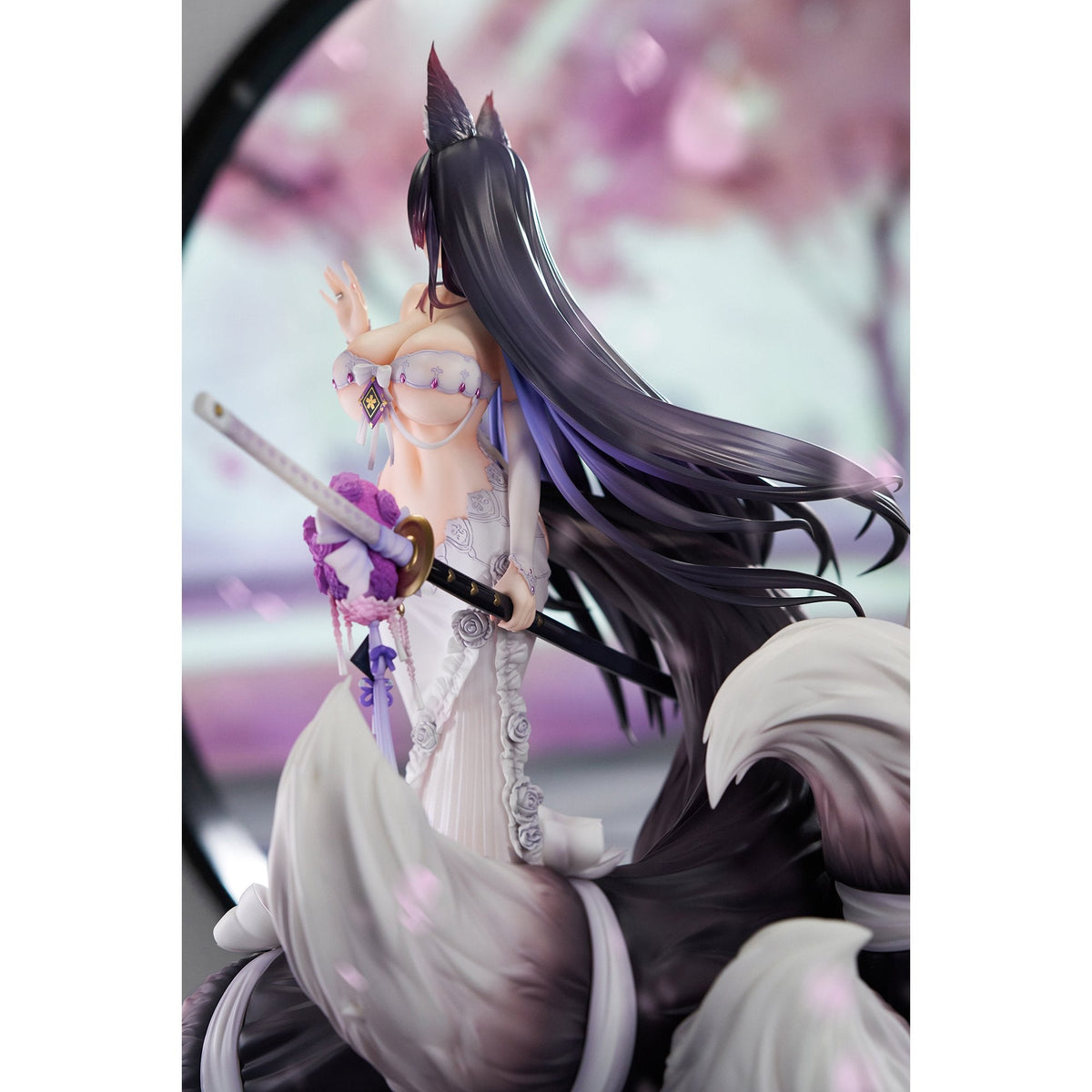 1/7 『アズールレーン』 武蔵 純潔清浄のウィステリアVer.  LEDアクリル展示ケース付きスペシャル版